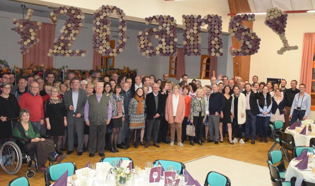 Les participants au repas des 20Ans de l Oenologie de l AFLEC. Les participants au repas des 20Ans de l Oenologie de l AFLEC.