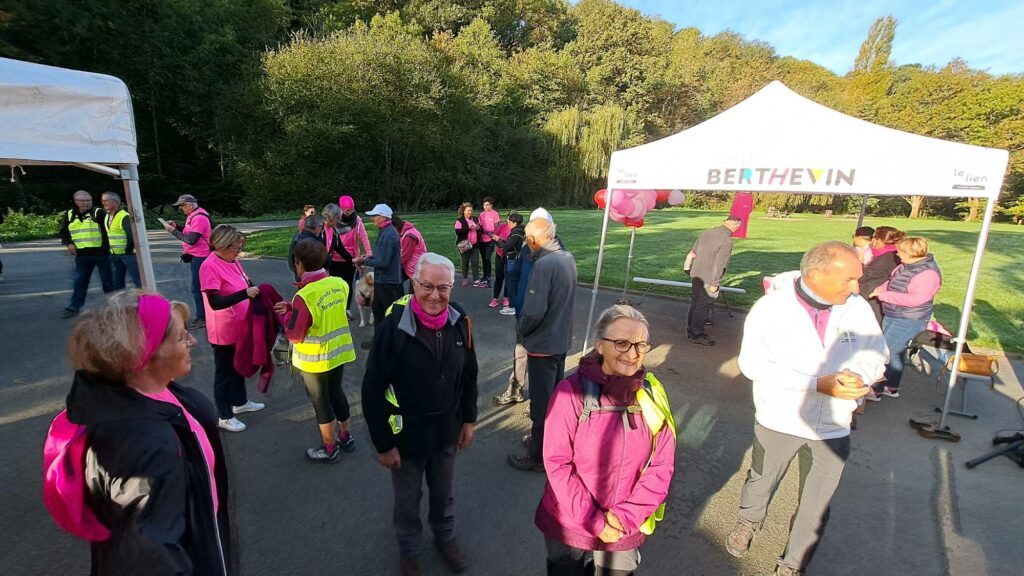 Les Foulées Roses à Saint-Berthevin le 15 octobre 2023.