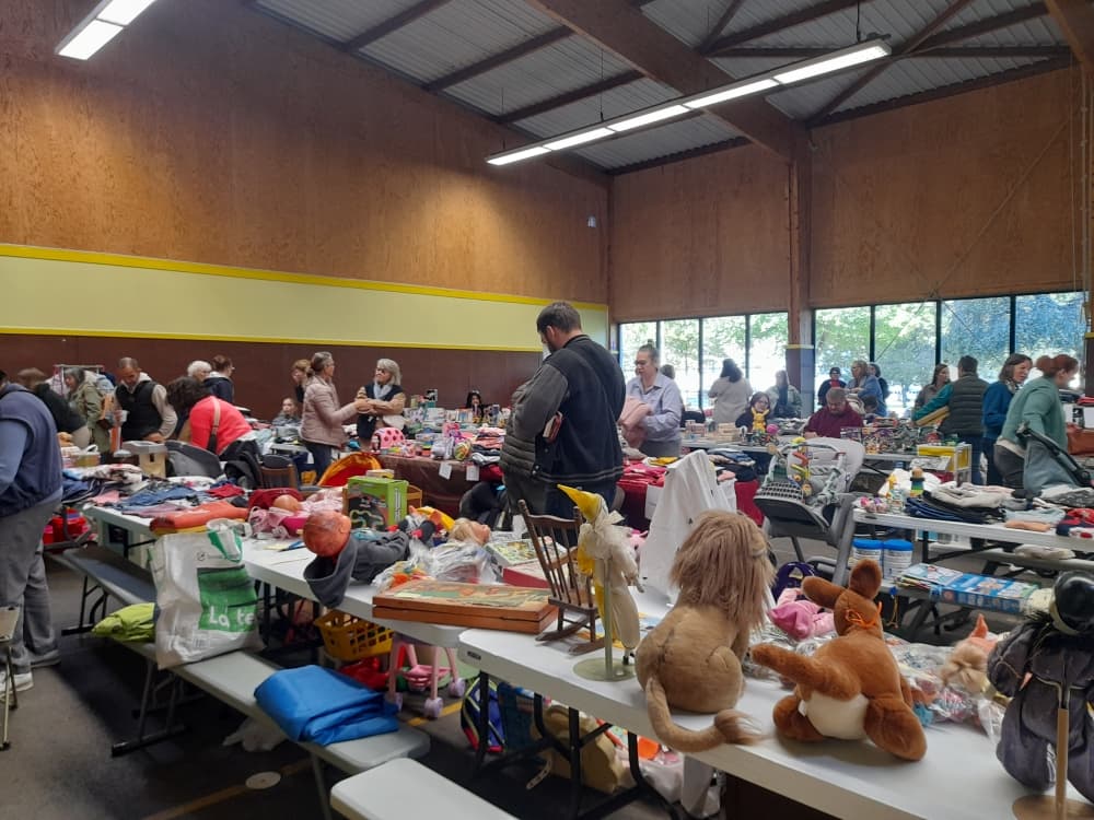 Vide grenier du 16 octobre 2025.